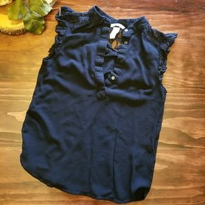 H&M black top with lace